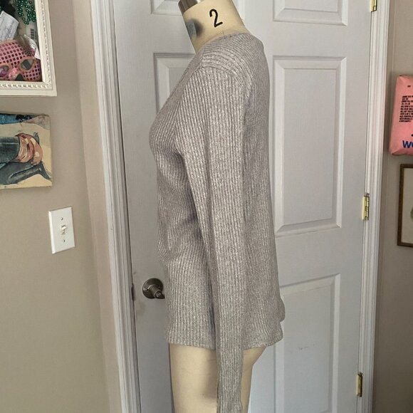 AMERICAN EAGLE Gray Soft ribbed knit Stretch Classic V-neck Shirt *XX-SMALL* - Picture 3 of 5